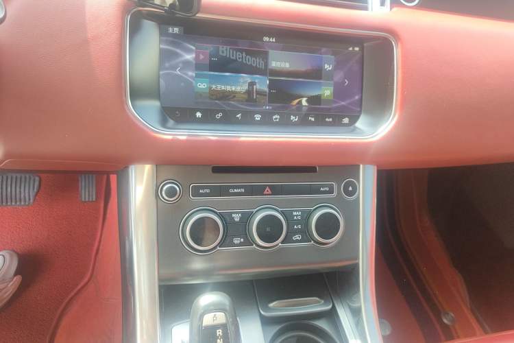 Used Land Rover Range Sport  Audio And AC Panel