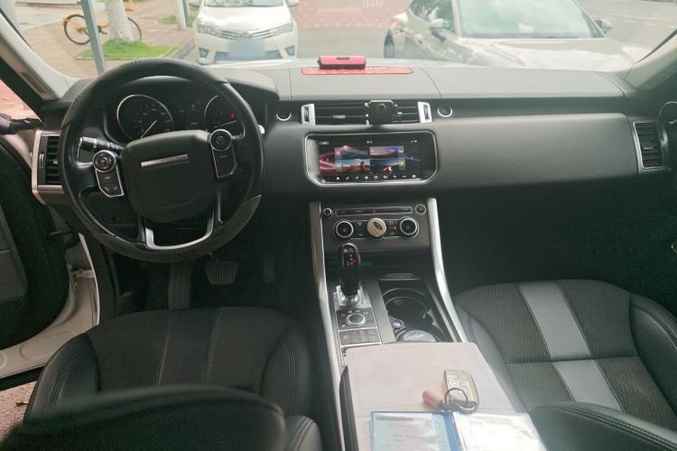 Used Land Rover Range Sport  Center Console