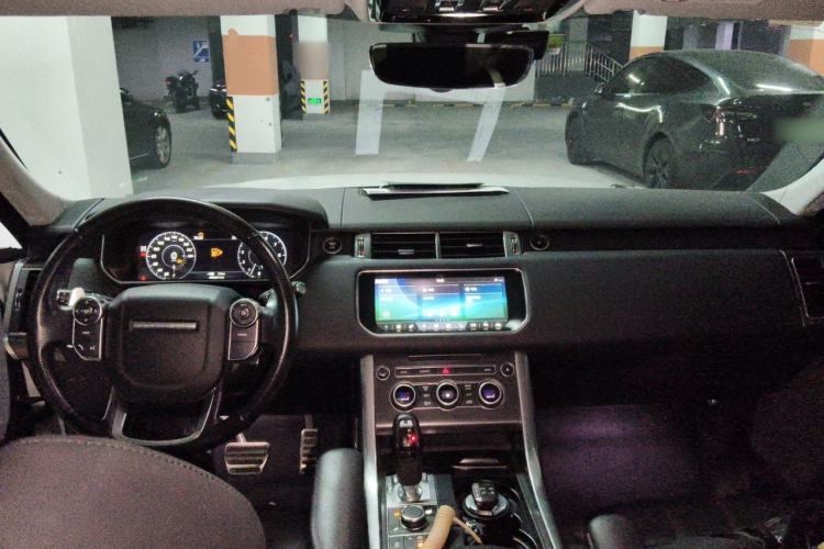 Used Land Rover Range Sport 2017 3.0 SC V6 HSE DYNAMIC Center Console