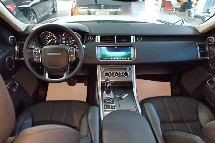 Used Land Rover Range Sport 2017 3.0 SC V6 SE Center Console