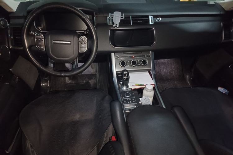 Used Land Rover Range Sport 2017 3.0 SC V6 SE Center Console