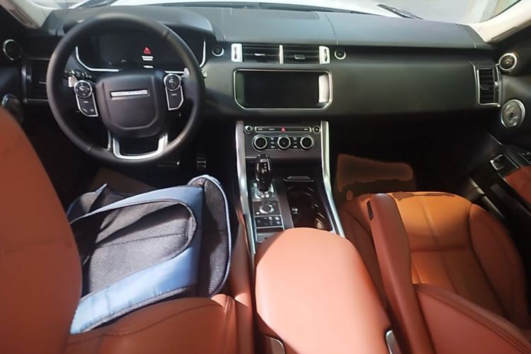 Used Land Rover Range Sport 2017 3.0 SC V6 HSE DYNAMIC Center Console