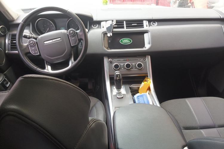 Used Land Rover Range Sport  Center Console