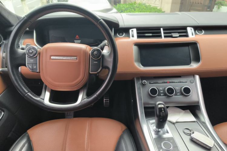 Used Land Rover Range Sport 2017 3.0 SC V6 HSE DYNAMIC Center Console