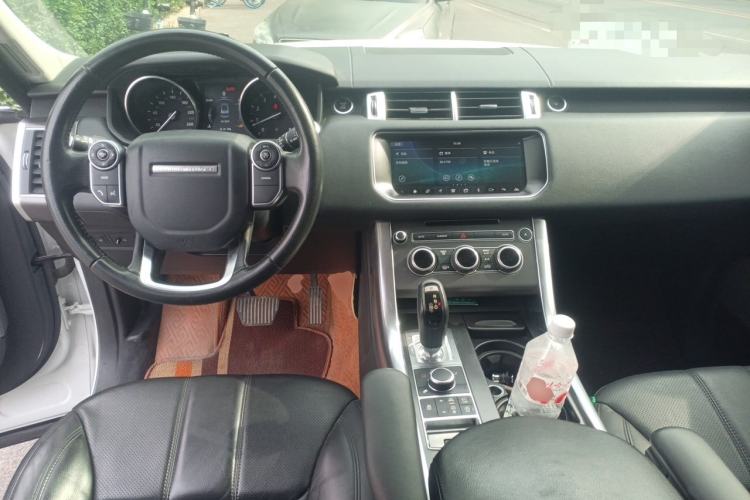 Used Land Rover Range Sport 2017 3.0 SC V6 SE Center Console