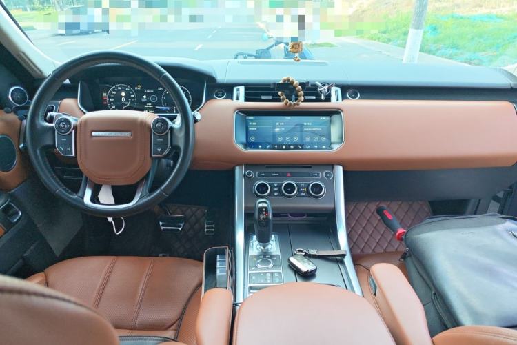 Used Land Rover Range Sport 2017 3.0 SC V6 HSE DYNAMIC Center Console