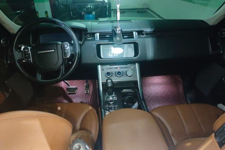 Used Land Rover Range Sport 2017 3.0 SC V6 HSE Center Console