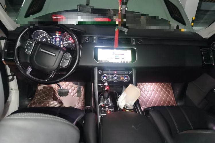 Used Land Rover Range Sport 2017 3.0 SC V6 HSE Center Console