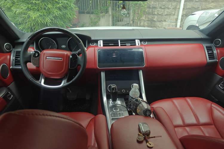 Used Land Rover Range Sport  Center Console