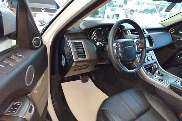 Used Land Rover Range Sport 2017 3.0 SC V6 SE Driver Seat
