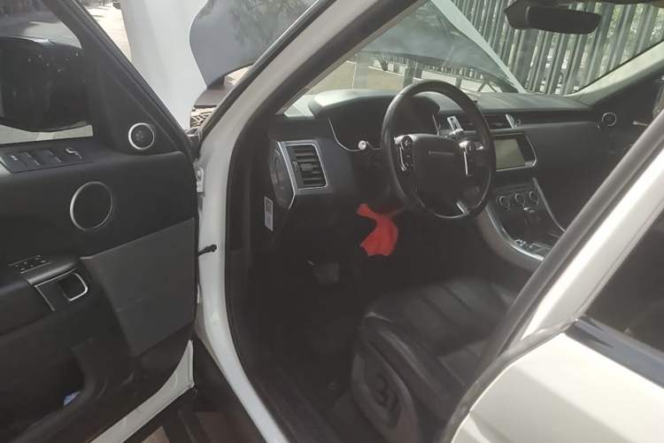 Used Land Rover Range Sport 2017 3.0 SC V6 SE Driver Seat