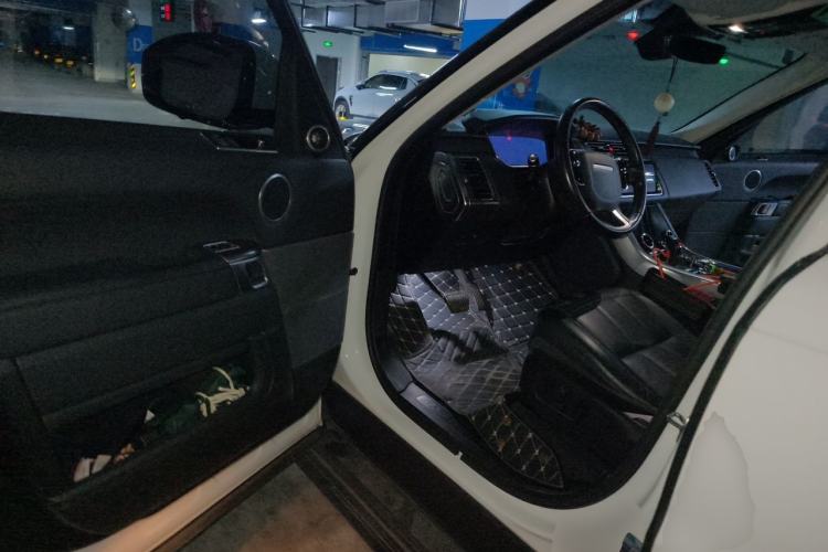 Used Land Rover Range Sport 2017 3.0 SC V6 SE Driver Seat
