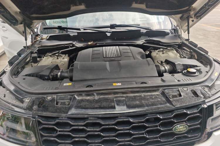 Used Land Rover Range Sport 2017 3.0 SC V6 SE Engine Bay