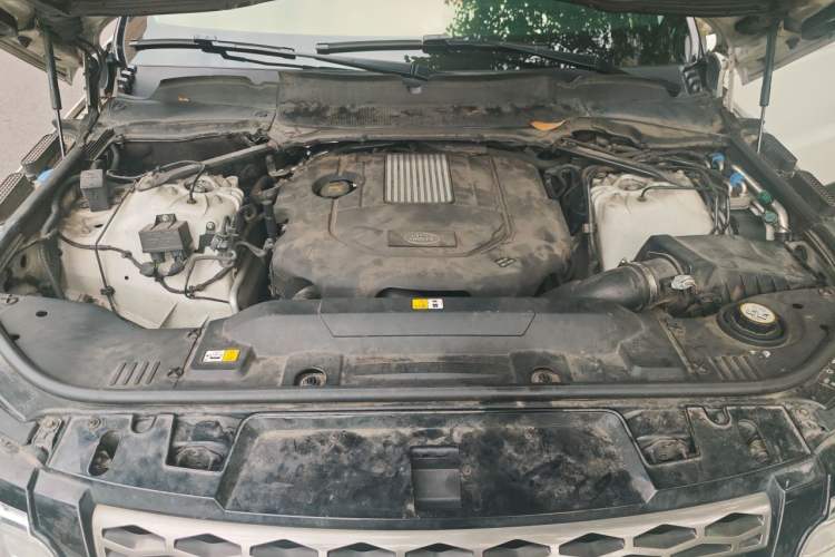 Used Land Rover Range Sport  Engine Bay