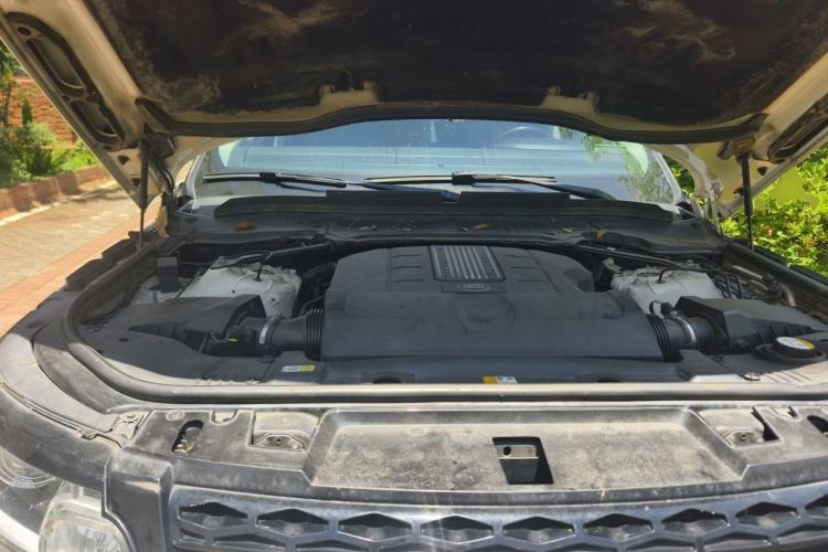 Used Land Rover Range Sport 2017 3.0 SC V6 HSE DYNAMIC Engine Bay