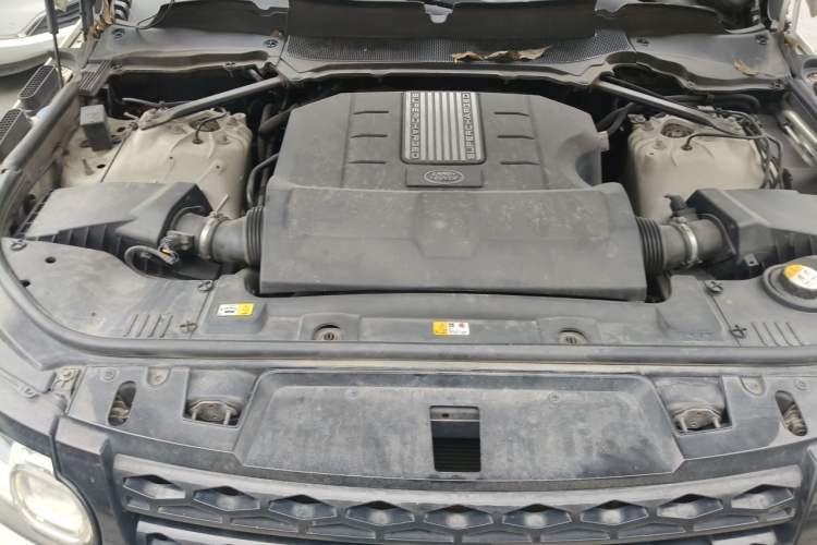 Used Land Rover Range Sport 2017 3.0 SC V6 HSE DYNAMIC Engine Bay