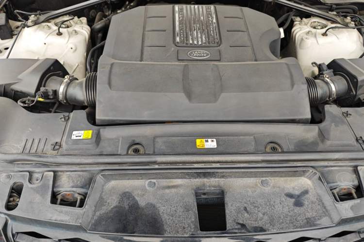 Used Land Rover Range Sport 2017 3.0 SC V6 SE Engine Bay
