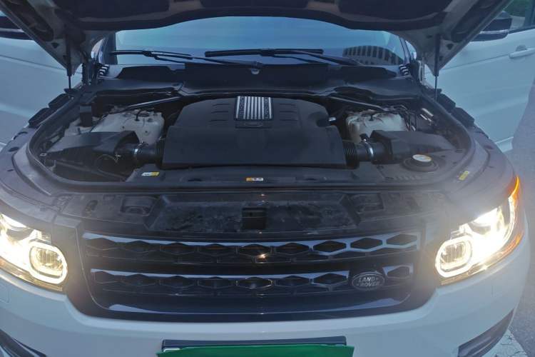 Used Land Rover Range Sport 2017 3.0 SC V6 HSE DYNAMIC Engine Bay