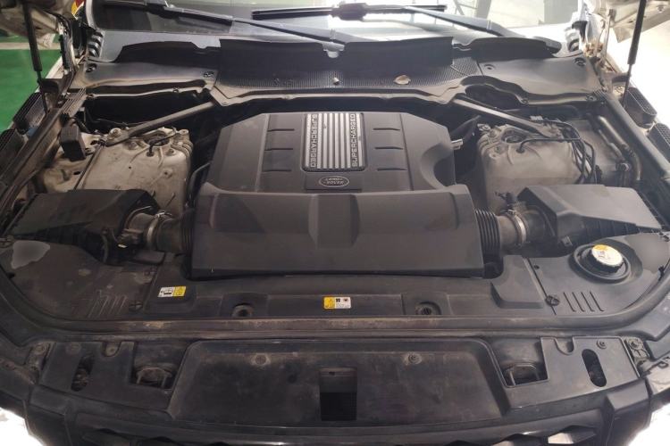 Used Land Rover Range Sport 2017 3.0 V6 SC HSE Dynamic Engine Bay