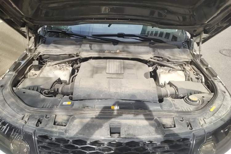 Used Land Rover Range Sport 2017 3.0 SC V6 SE Engine Bay