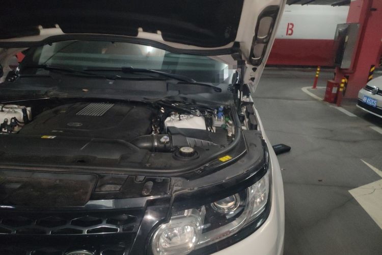 Used Land Rover Range Sport  Engine Bay Left