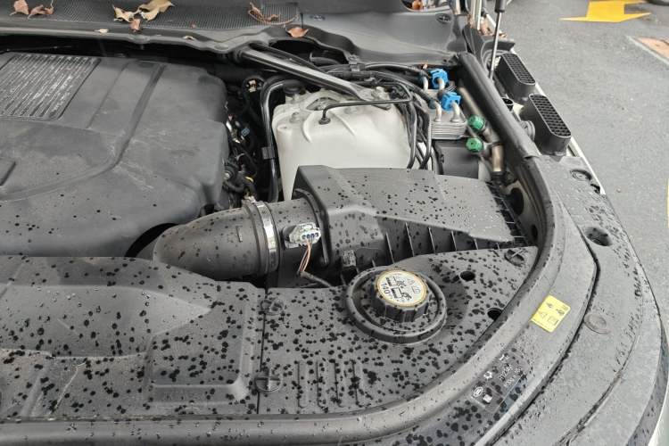 Used Land Rover Range Sport  Engine Bay Left