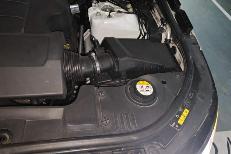Used Land Rover Range Sport 2017 3.0 SC V6 SE Engine Bay Left