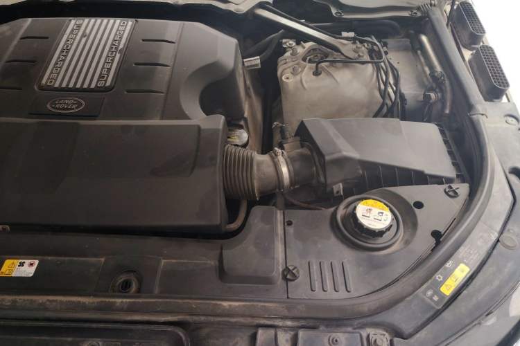 Used Land Rover Range Sport 2017 3.0 V6 SC HSE Dynamic Engine Bay Left
