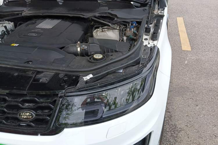 Used Land Rover Range Sport  Engine Bay Left