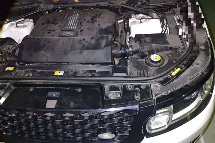 Used Land Rover Range Sport 2017 3.0 SC V6 SE Engine Bay Left