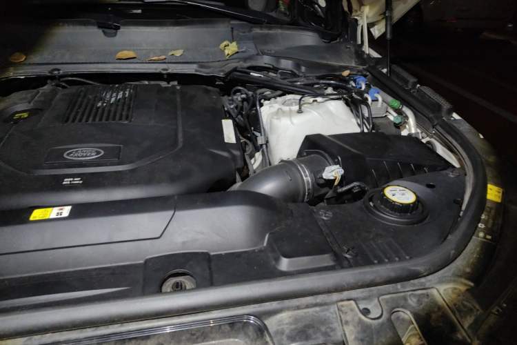 Used Land Rover Range Sport  Engine Bay Left