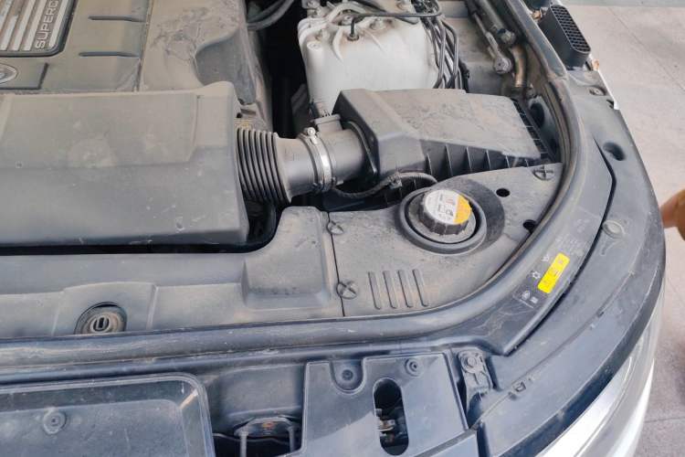 Used Land Rover Range Sport 2017 3.0 SC V6 HSE DYNAMIC Engine Bay Left