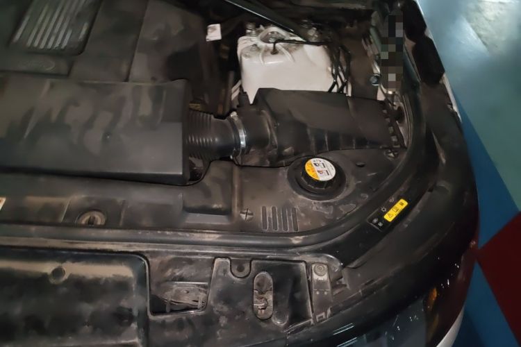 Used Land Rover Range Sport 2017 3.0 SC V6 SE Engine Bay Left