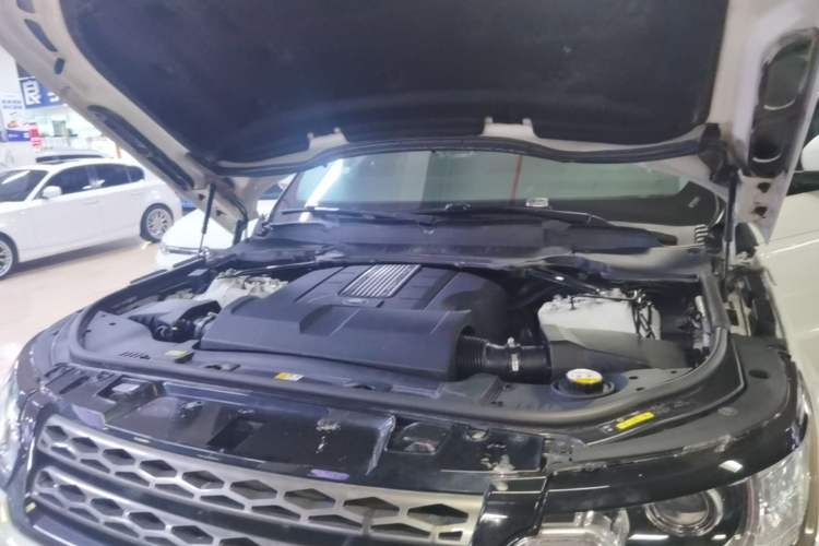 Used Land Rover Range Sport 2017 3.0 SC V6 SE Engine Bay