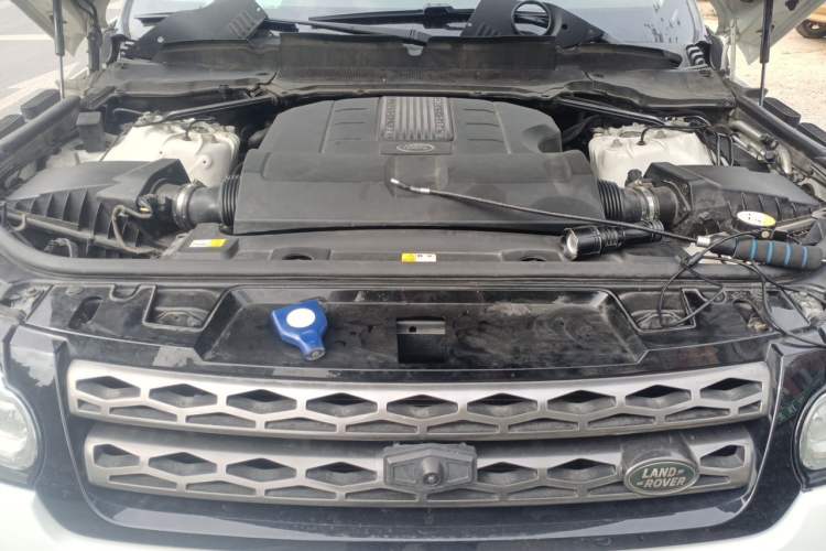 Used Land Rover Range Sport 2017 3.0 SC V6 SE Engine Bay