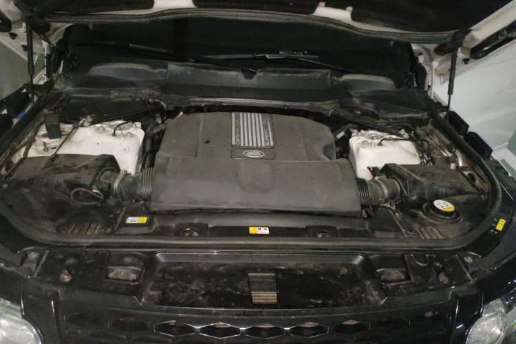 Used Land Rover Range Sport 2017 3.0 SC V6 HSE Engine Bay