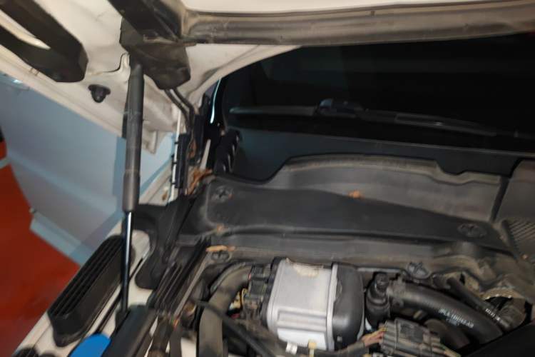 Used Land Rover Range Sport 2017 3.0 SC V6 SE Engine Bay Right