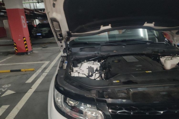 Used Land Rover Range Sport  Engine Bay Right