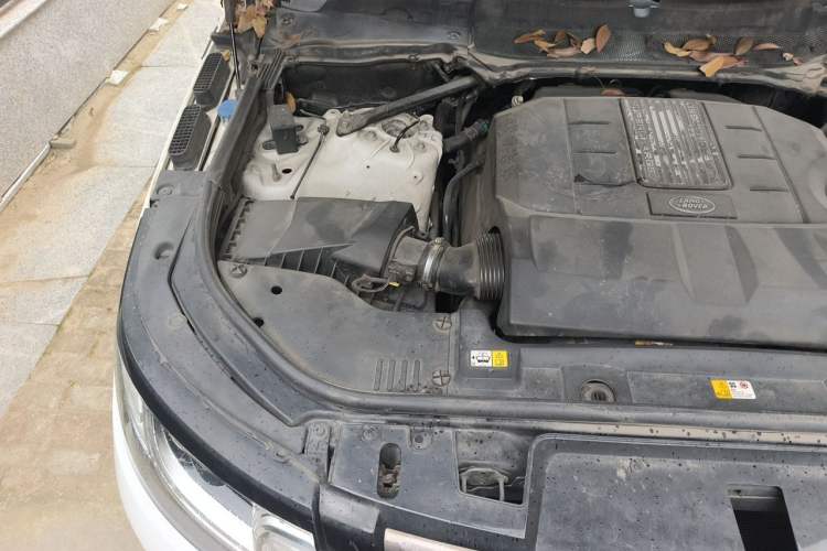 Used Land Rover Range Sport 2017 3.0 SC V6 SE Engine Bay Right