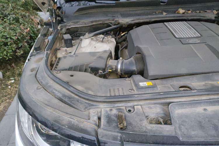 Used Land Rover Range Sport 2017 3.0 SC V6 HSE DYNAMIC Engine Bay Right