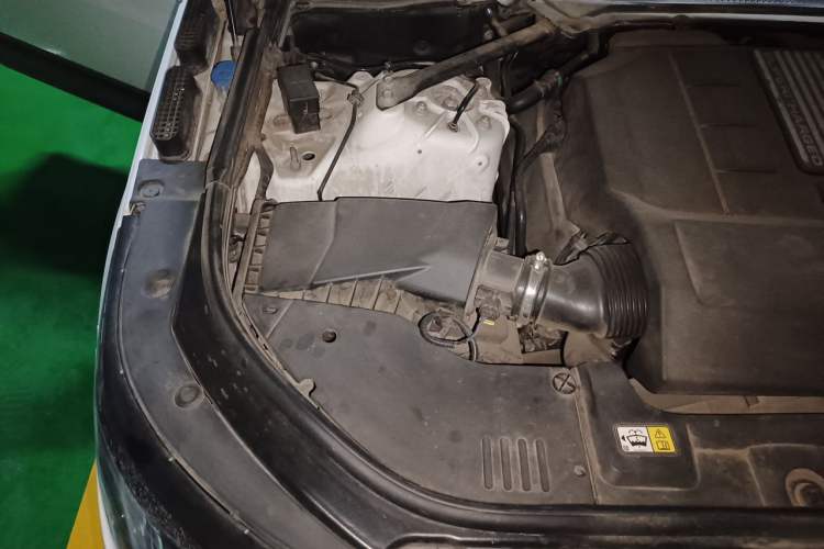 Used Land Rover Range Sport 2017 3.0 SC V6 SE Engine Bay Right