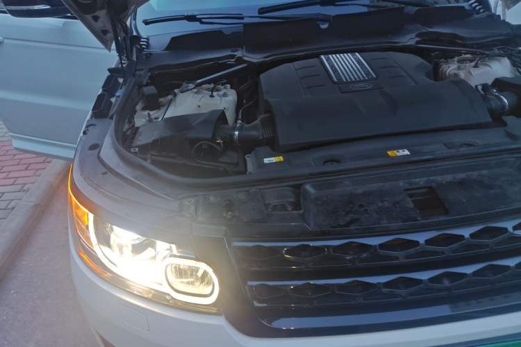 Used Land Rover Range Sport 2017 3.0 SC V6 HSE DYNAMIC Engine Bay Right