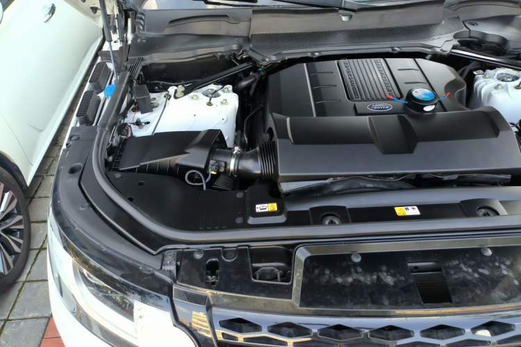 Used Land Rover Range Sport 2017 3.0 SC V6 HSE DYNAMIC Engine Bay Right