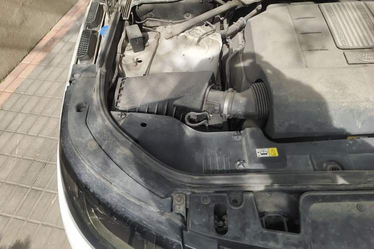 Used Land Rover Range Sport 2017 3.0 SC V6 SE Engine Bay Right