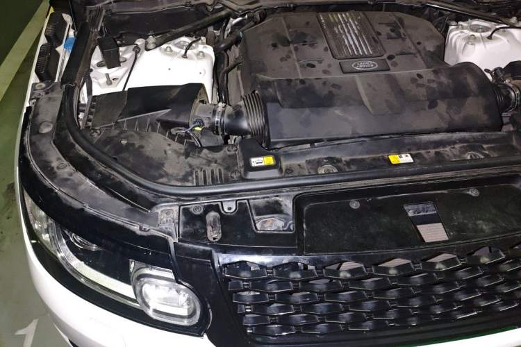 Used Land Rover Range Sport 2017 3.0 SC V6 SE Engine Bay Right