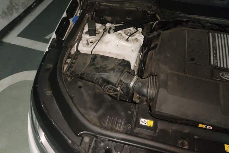 Used Land Rover Range Sport 2017 3.0 SC V6 HSE Engine Bay Right