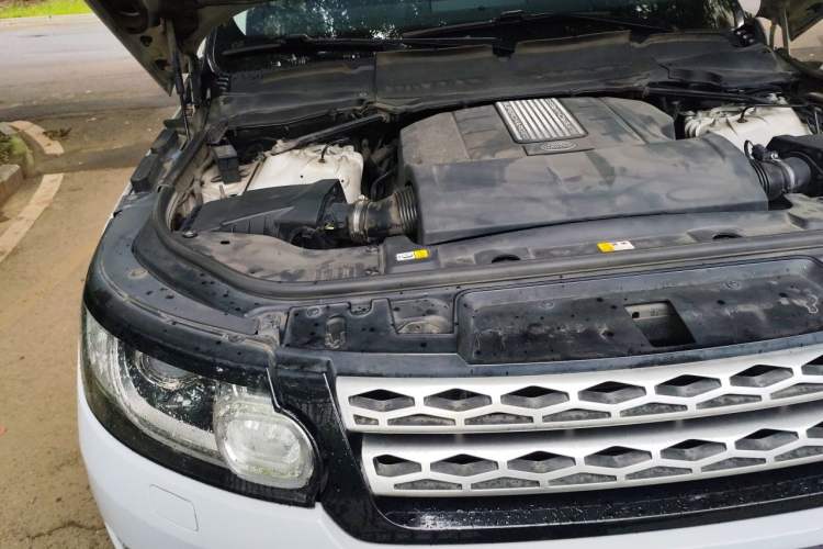 Used Land Rover Range Sport 2017 3.0 SC V6 HSE Engine Bay Right