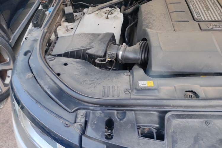 Used Land Rover Range Sport 2017 3.0 SC V6 HSE DYNAMIC Engine Bay Right