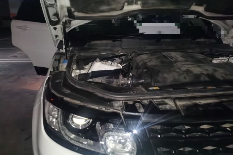Used Land Rover Range Sport 2017 3.0 SC V6 HSE Engine Bay Right