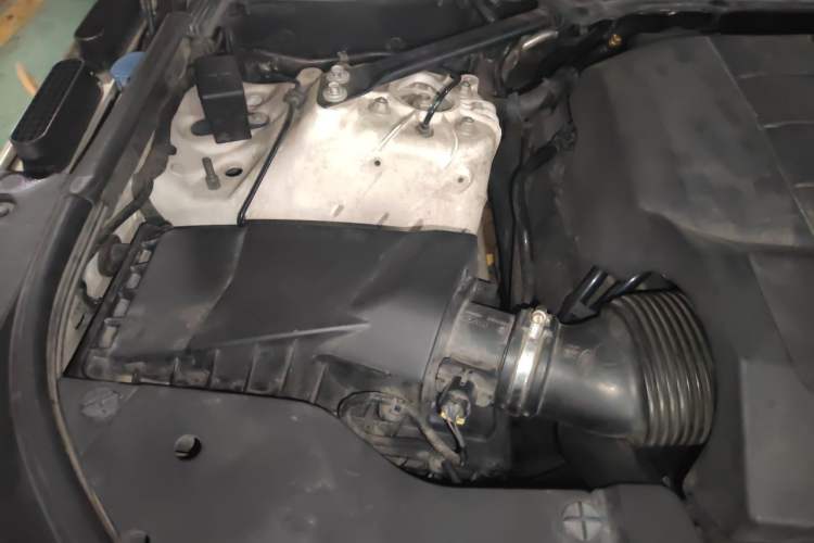 Used Land Rover Range Sport 2017 3.0 SC V6 HSE DYNAMIC Engine Bay Right
